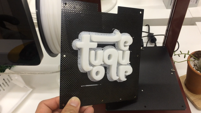 3Dプリンタでつくった弊社ツクロアのロゴタイプ